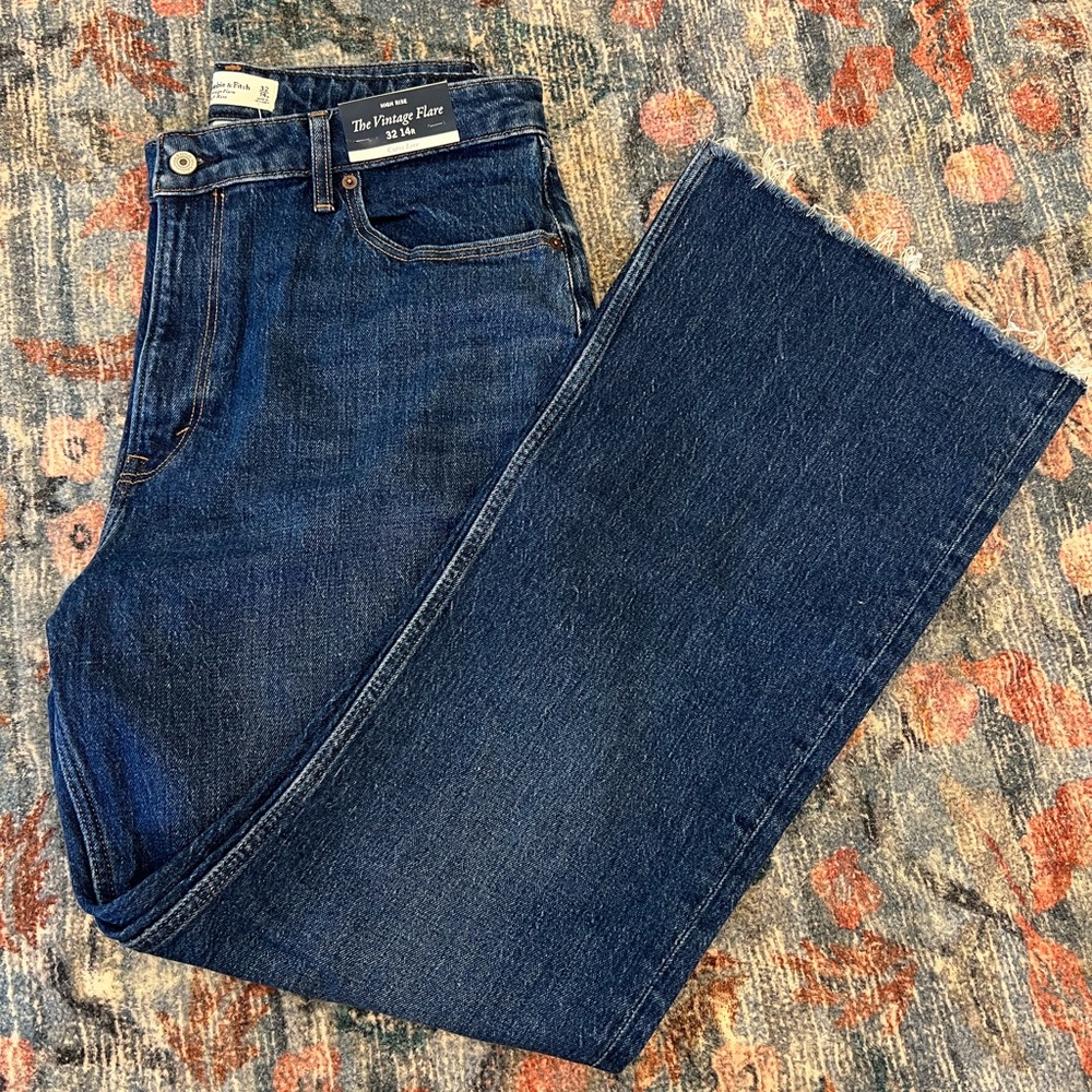 Abercrombie & Fitch Vintage Flare High Rise